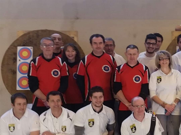 Photo de notre 1ere équipe aux championnats régionaux de tir en salle à 18m
